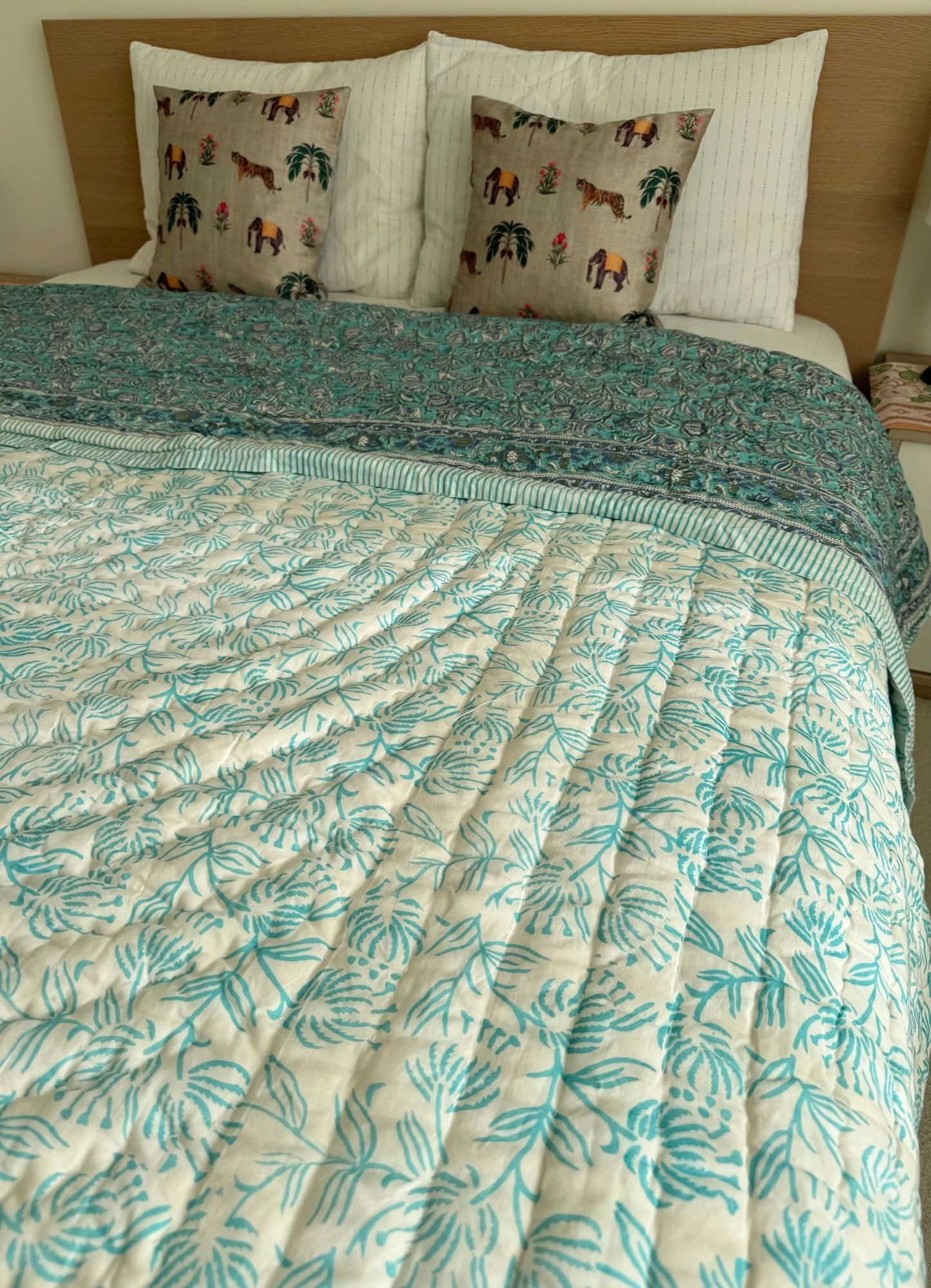 Blockprint%20Cotton%20Quilt%20Reversible%20Muslin%20(10.jpeg
