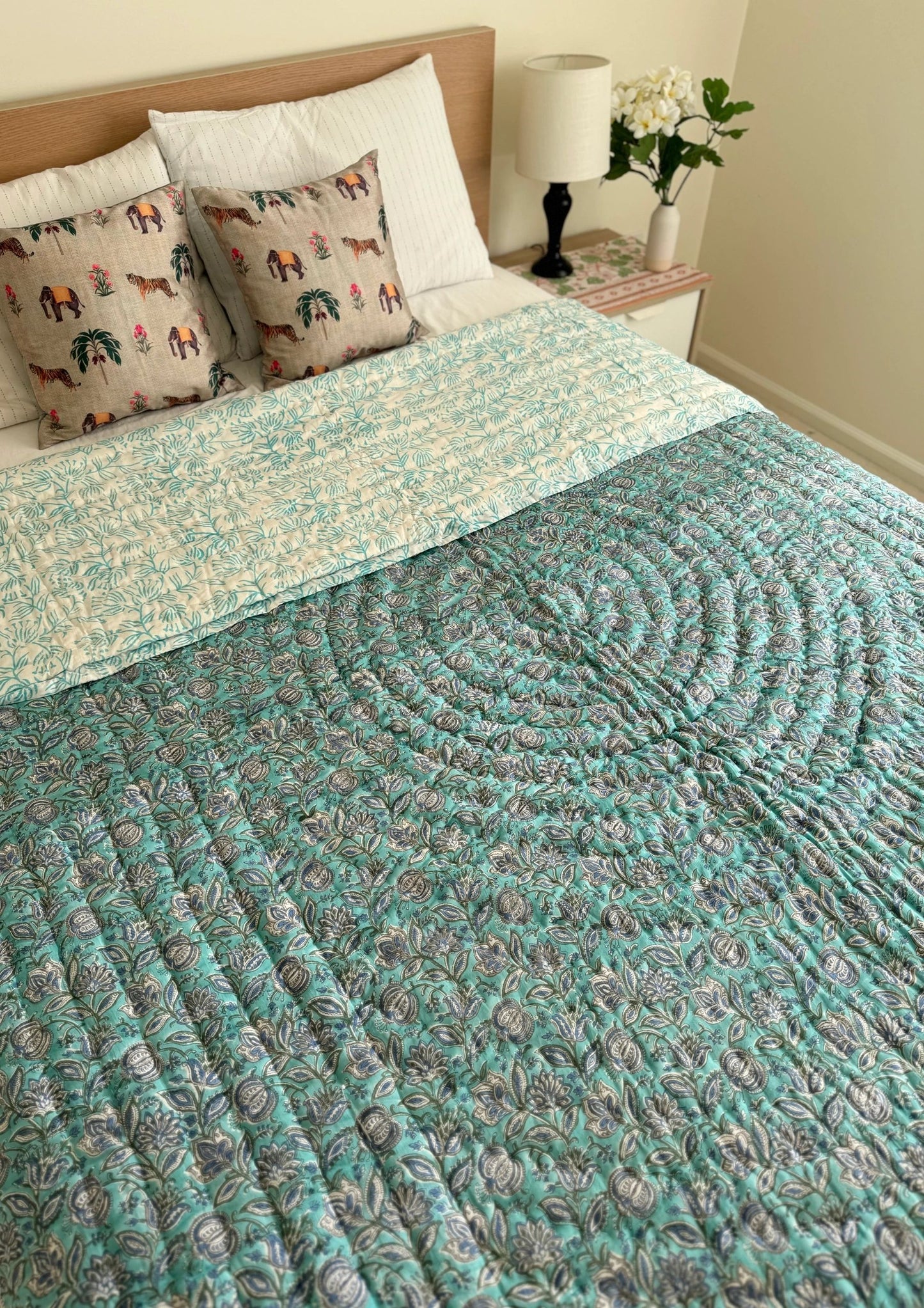 Blockprint%20Cotton%20Quilt%20Reversible%20Muslin%20(1).jpeg