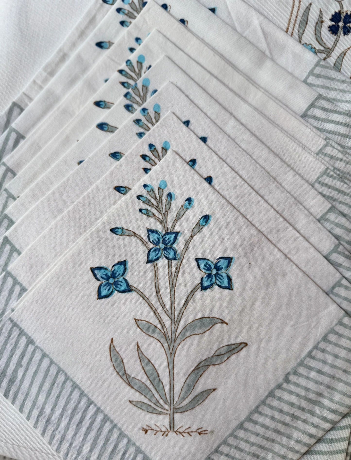 House%20of%20Mulmul%20-%20Cotton%20Table%20Cloth%20-3f15889.jpeg