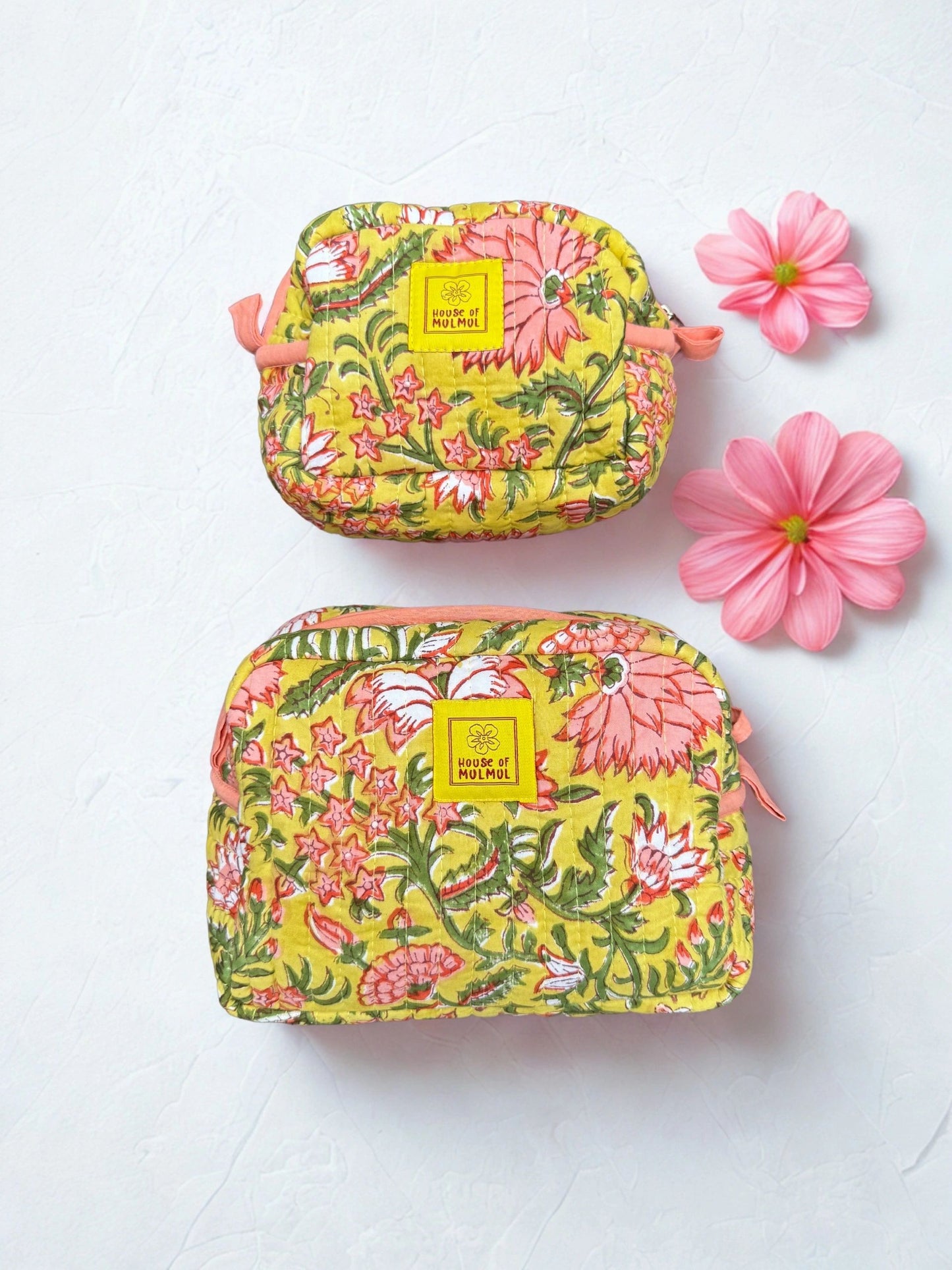 House%20of%20Mulmul%20-%20Travel%20Makeup%20pouch%20(10).png