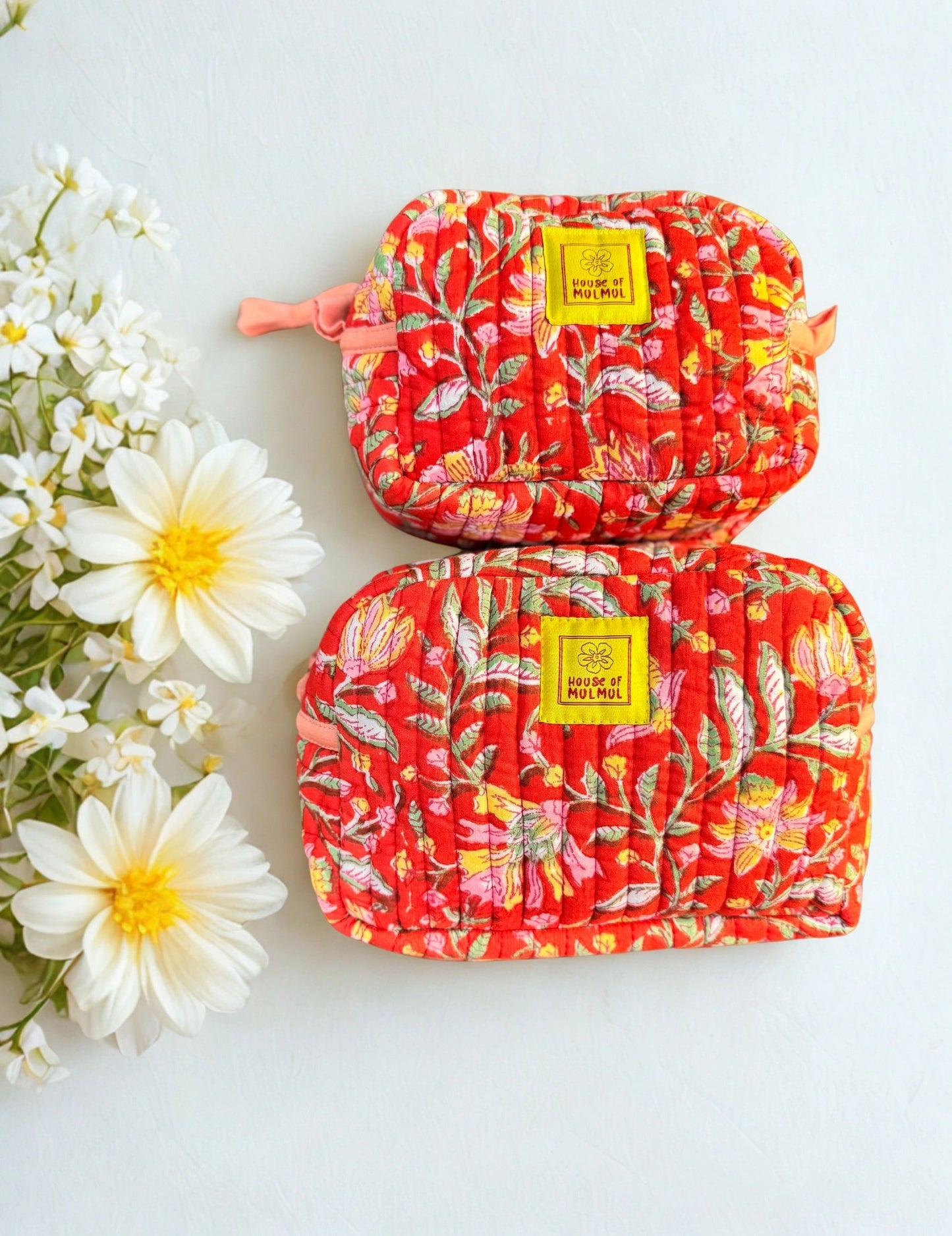 House%20of%20Mulmul%20-%20Travel%20Makeup%20pouch%20(7).png