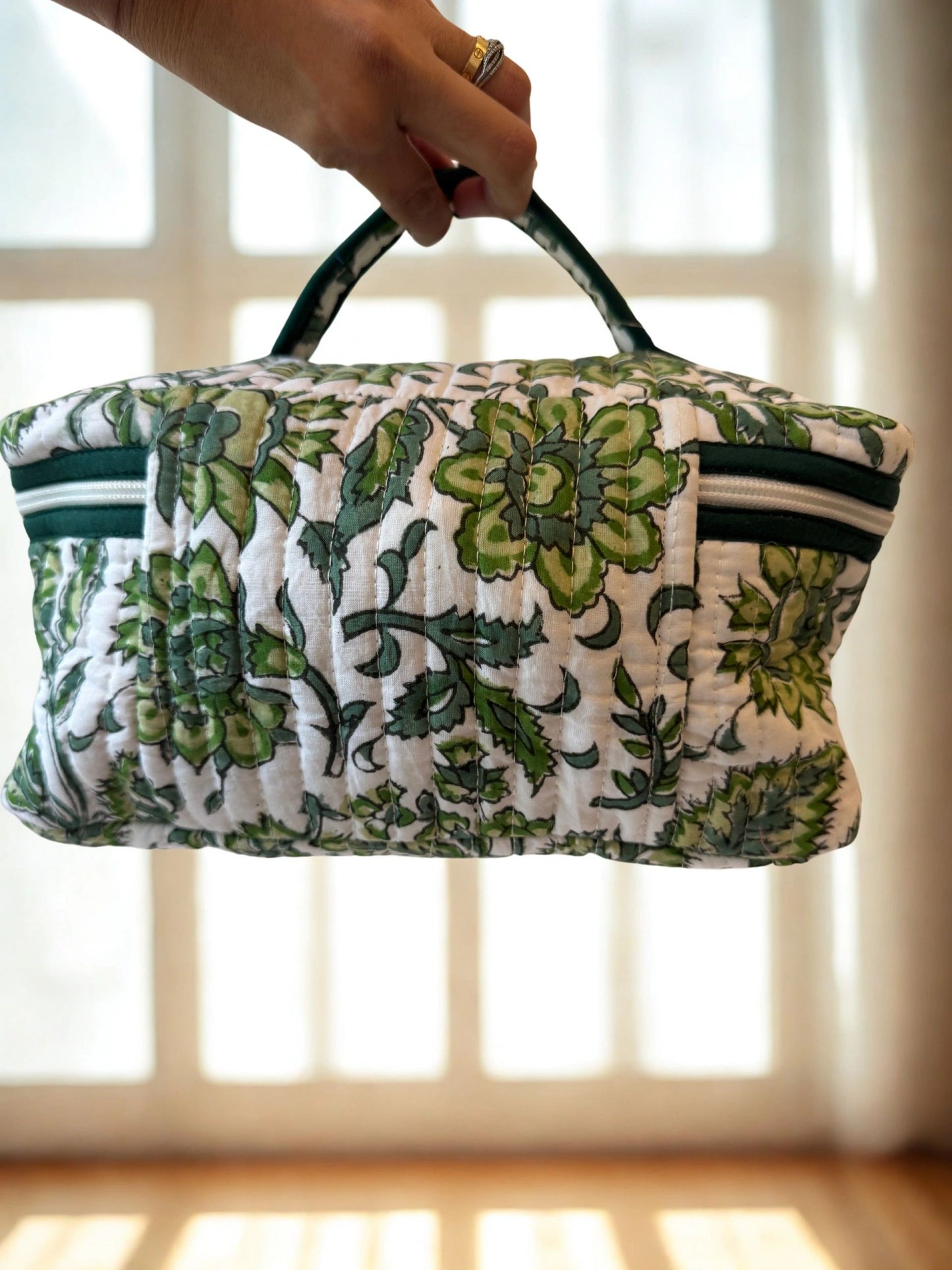 House%20of%20Mulmul%20-%20Vanity%20Bag%20(8).png