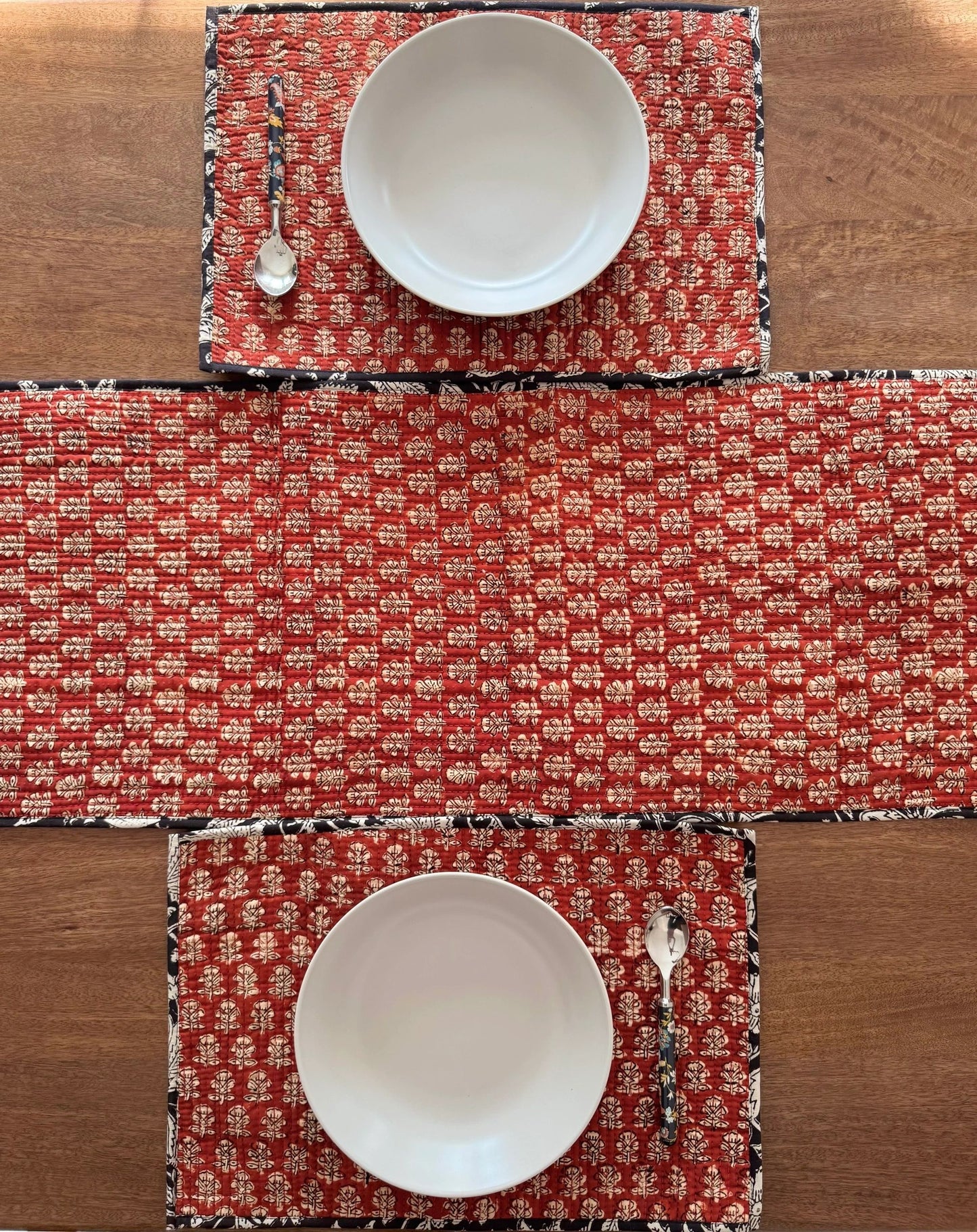 Table%20Runner%20and%20Mats%20(156).jpeg