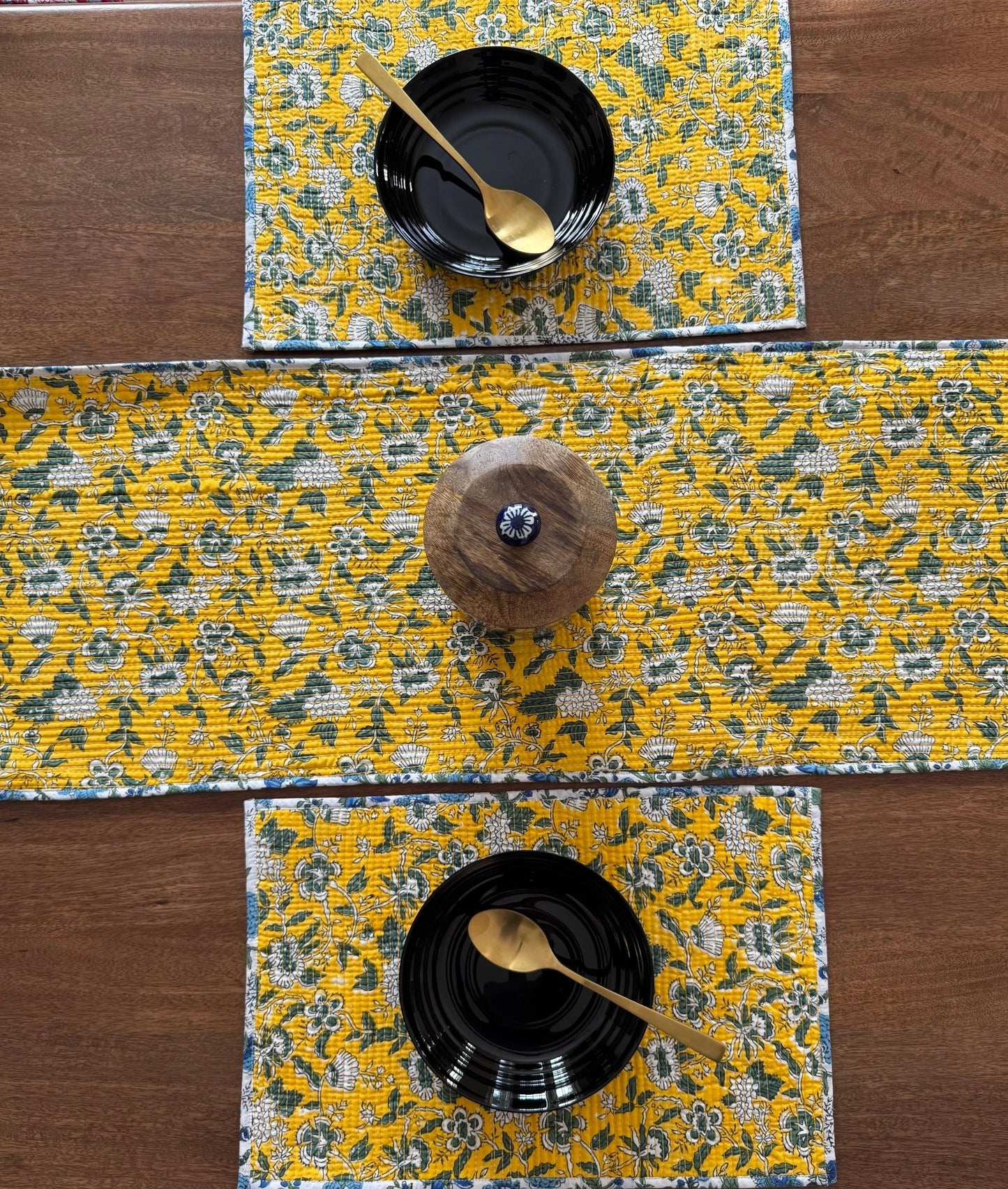 Table%20Runner%20and%20Mats%20(3).jpeg