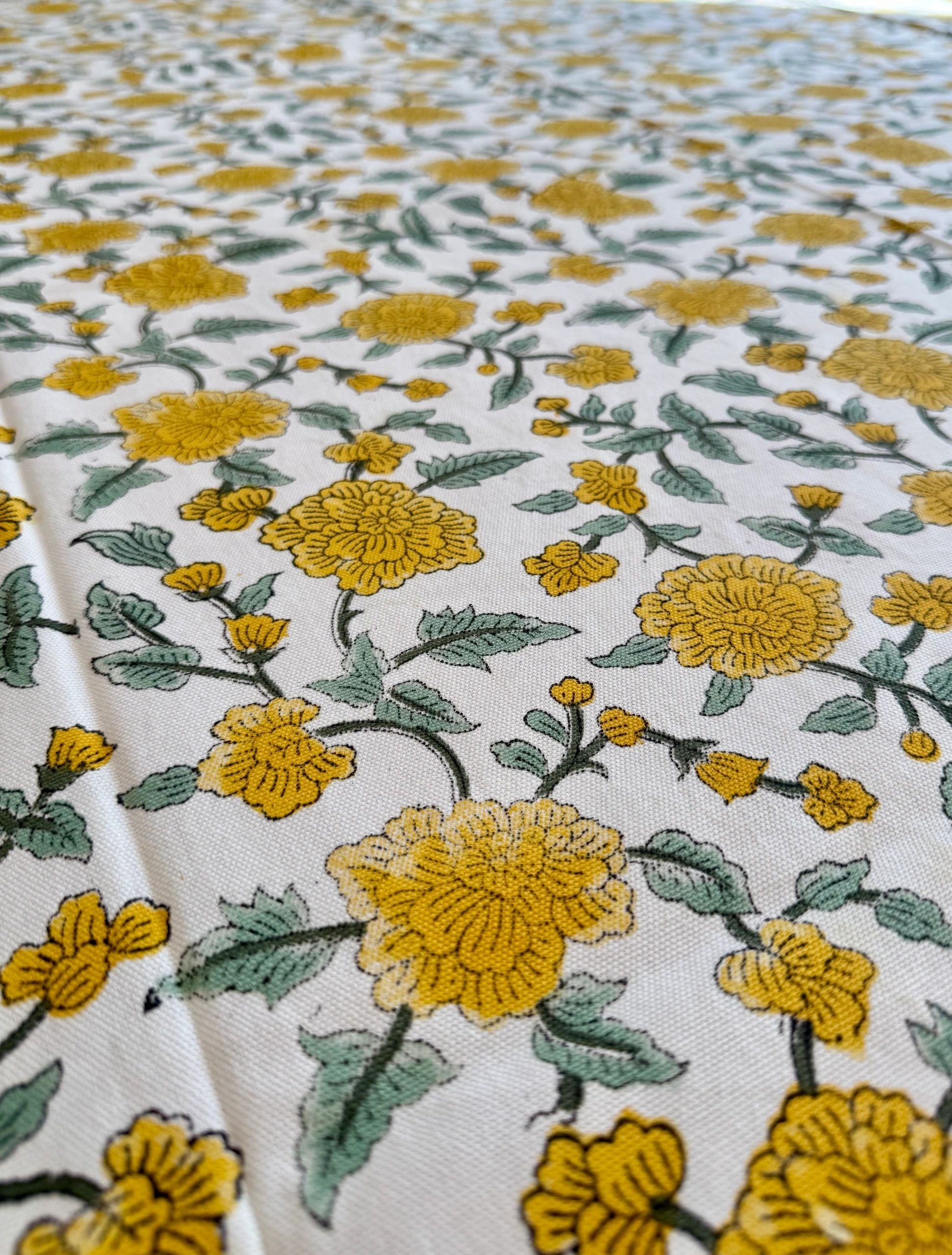House%20of%20Mulmul%20-%20Cotton%20Table%20Cloth%20(1).jpeg