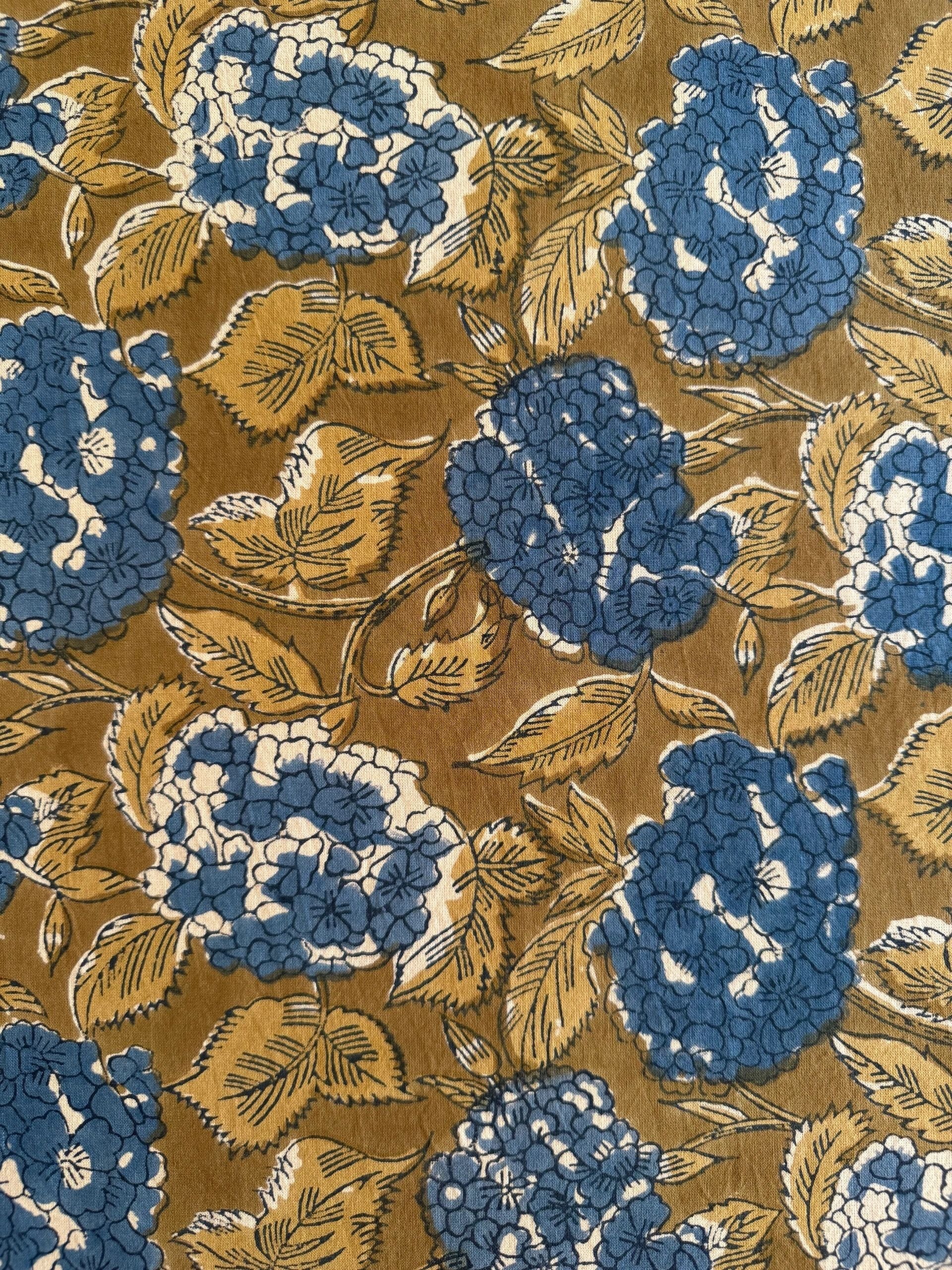 House%20of%20Mulmul%20-%20Cotton%20Table%20Cloth%20(29).jpeg
