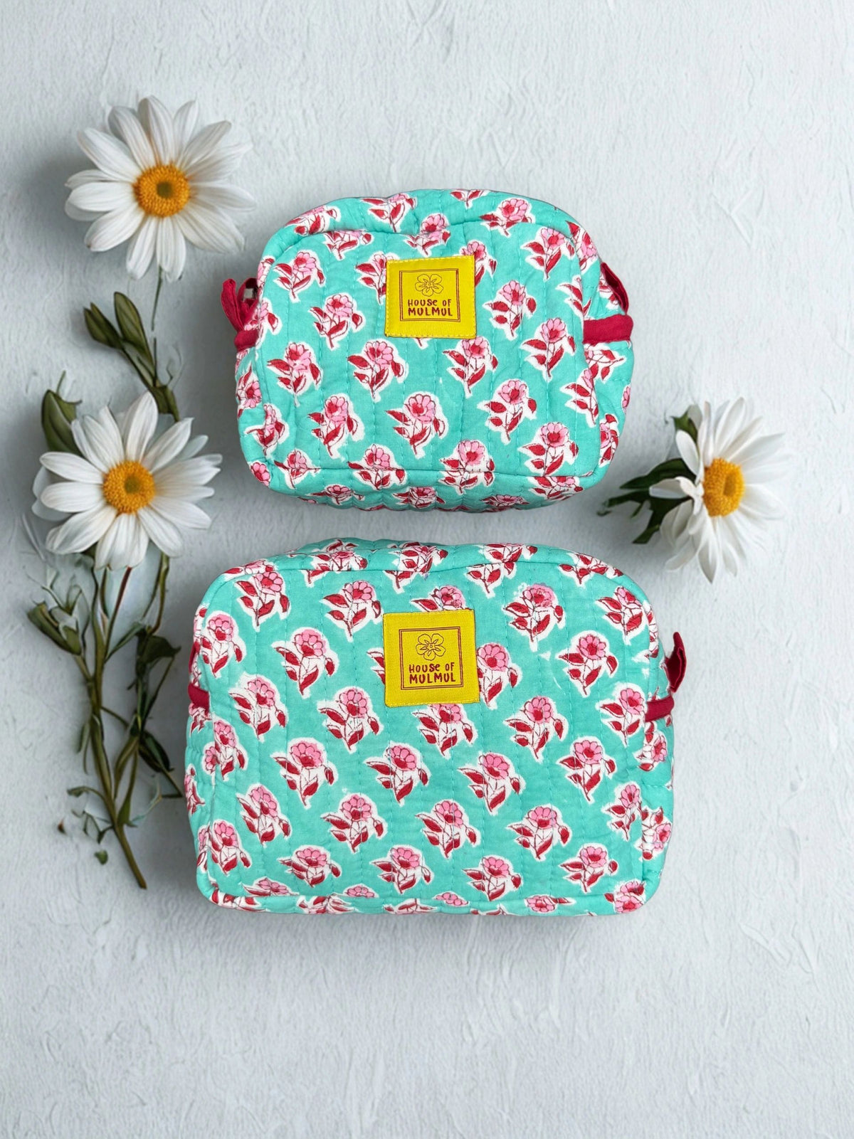 House%20of%20Mulmul%20-%20Travel%20Makeup%20pouch%20(11).png