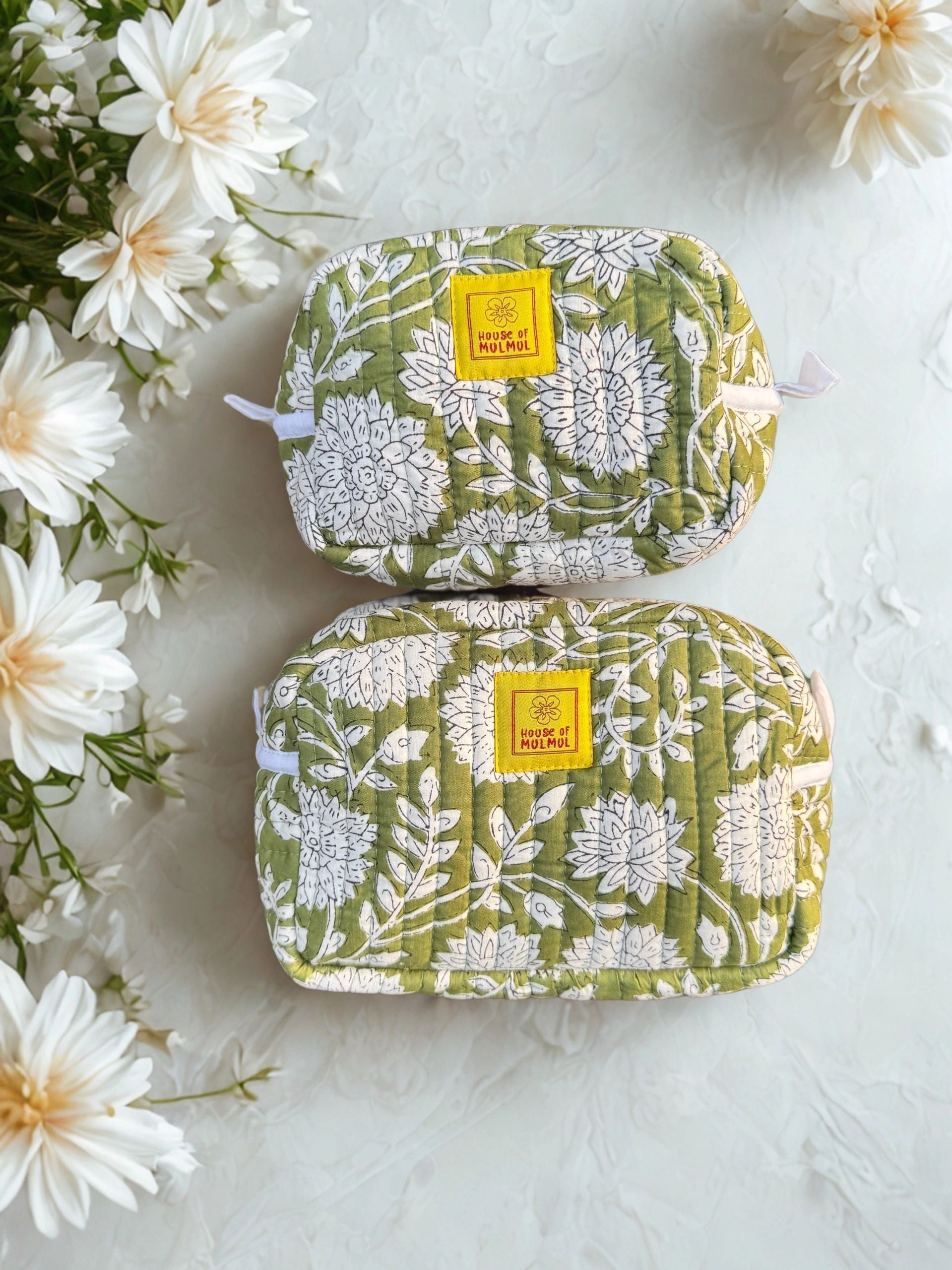 House%20of%20Mulmul%20-%20Travel%20Makeup%20pouch%20(1).png
