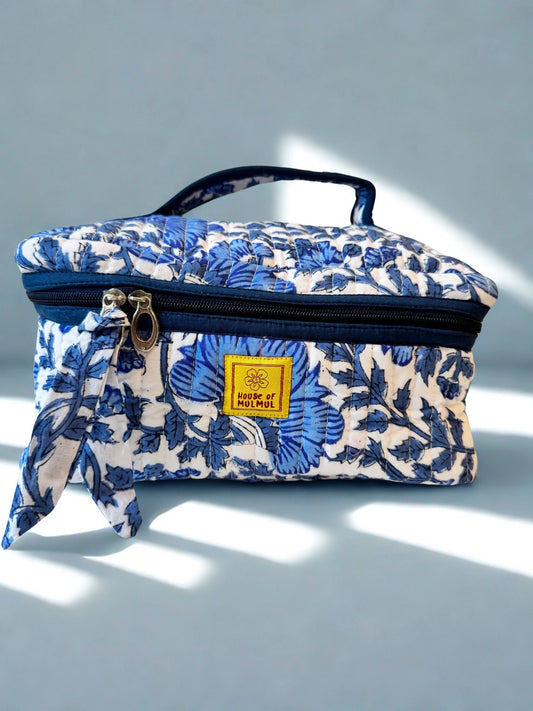 House%20of%20Mulmul%20-%20Vanity%20Bag%20(2).png
