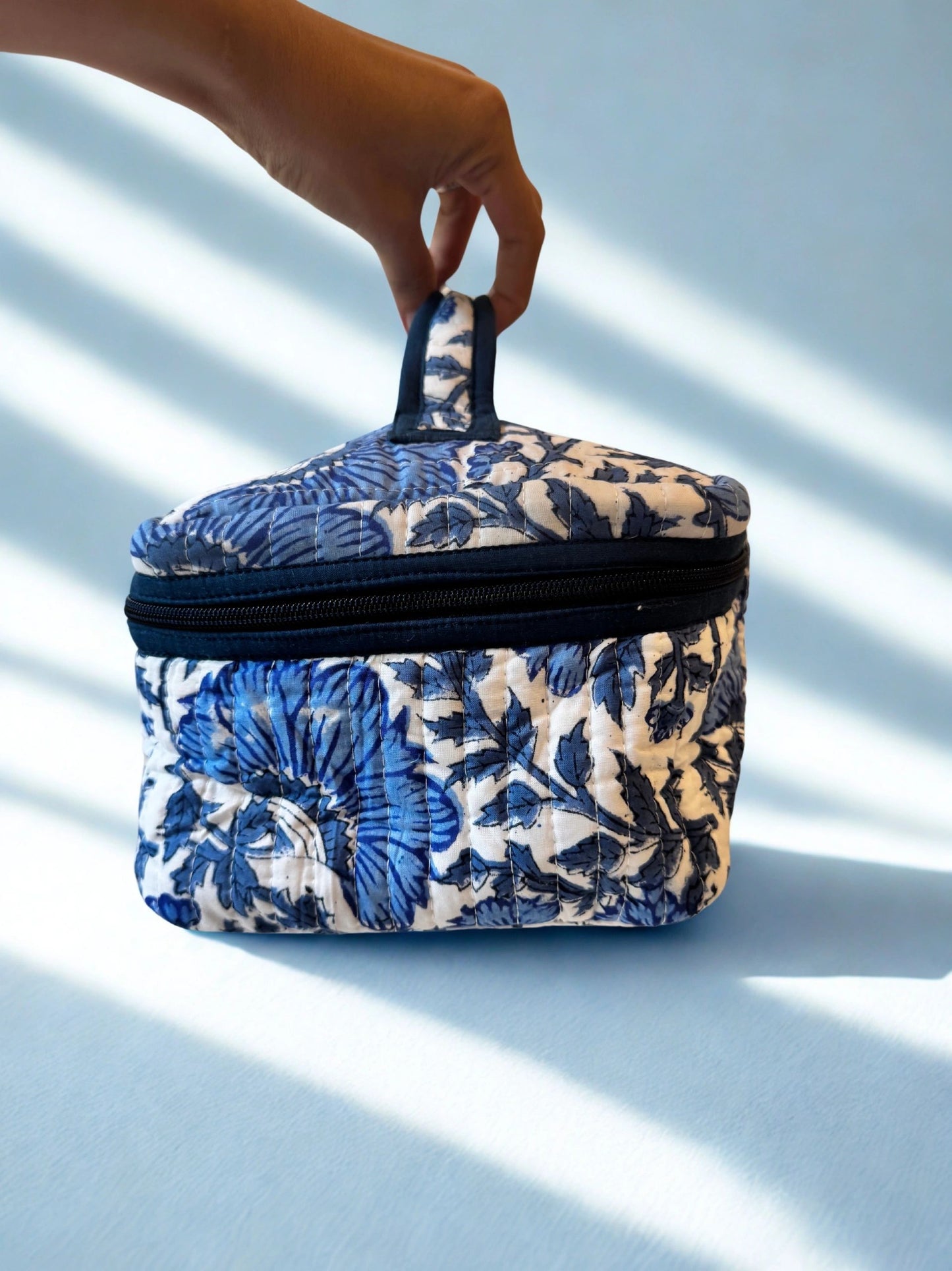 House%20of%20Mulmul%20-%20Vanity%20Bag%20(6).png