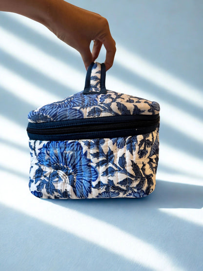 House%20of%20Mulmul%20-%20Vanity%20Bag%20(6).png