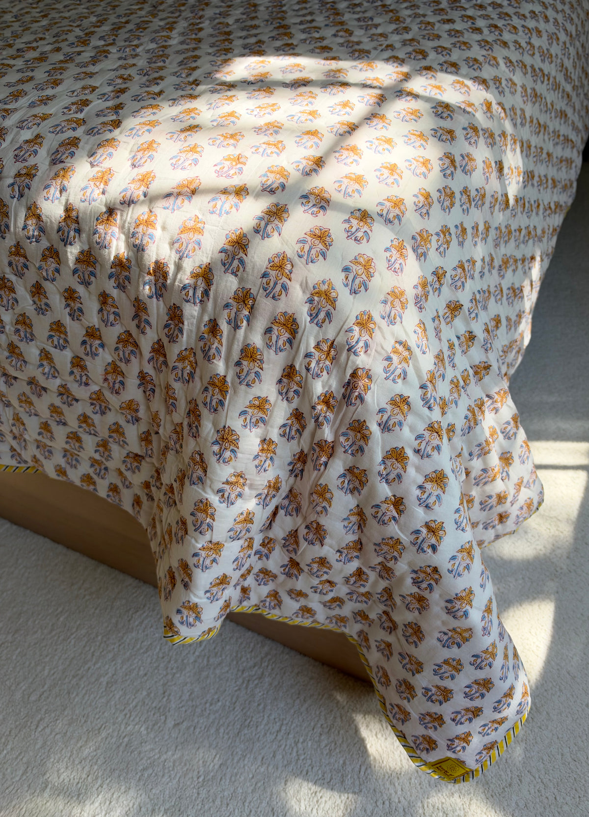 Zaffre & Gold - Blockprinted Reversible All Season Cotton Twin-Single Quilt - Blue Yellow White