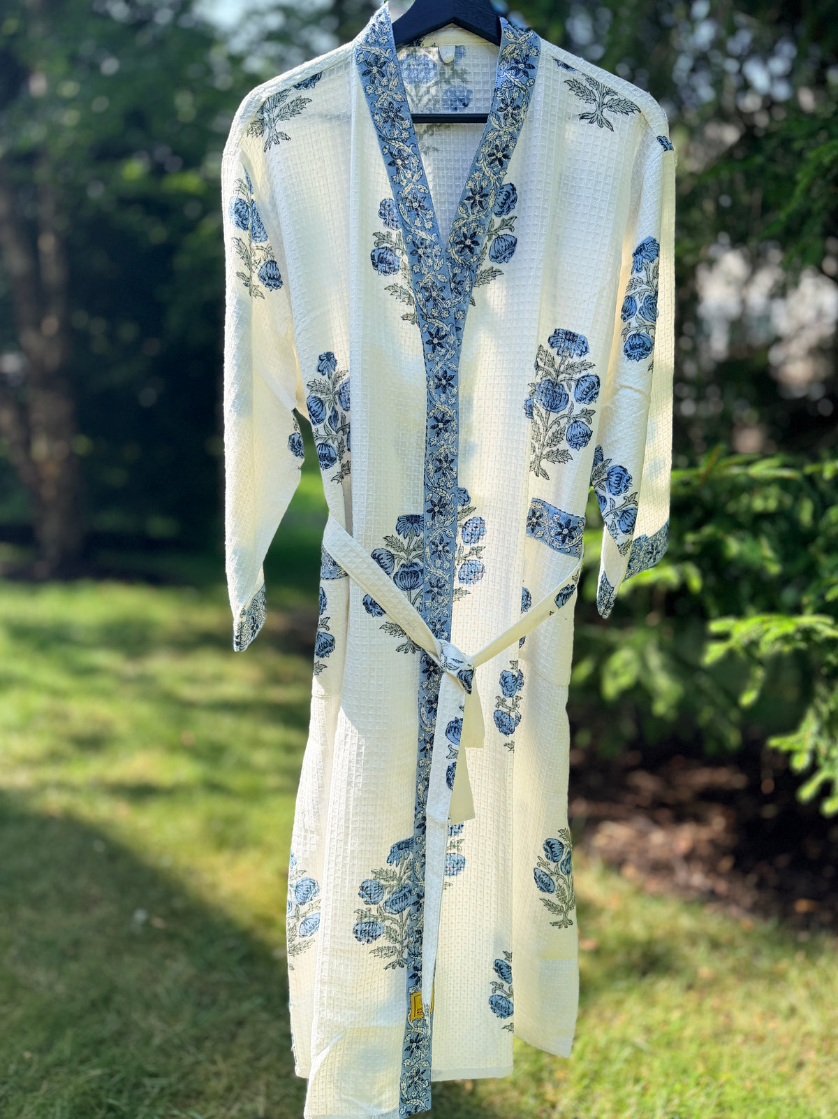 House of Mulmul - Blockprinted Cotton Bathrobe. Blue Violet Indigo White. Indian print cotton bathrobe. Floral Bathrobe.